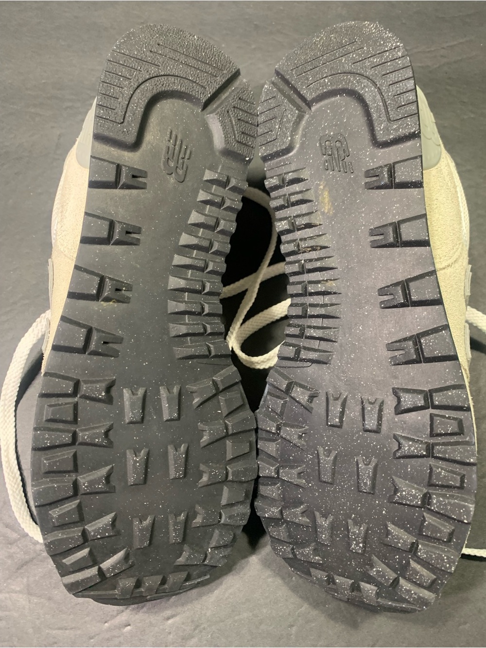 New Balance 574 Women’s Grey Sneakers Shoe Size-9.5 - Picture 8 of 9